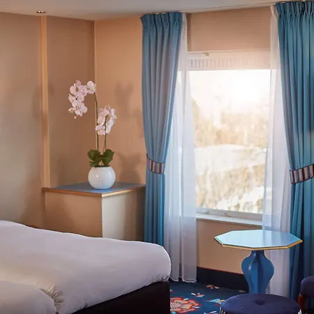 Carlton Ambassador 4* Den Haag
