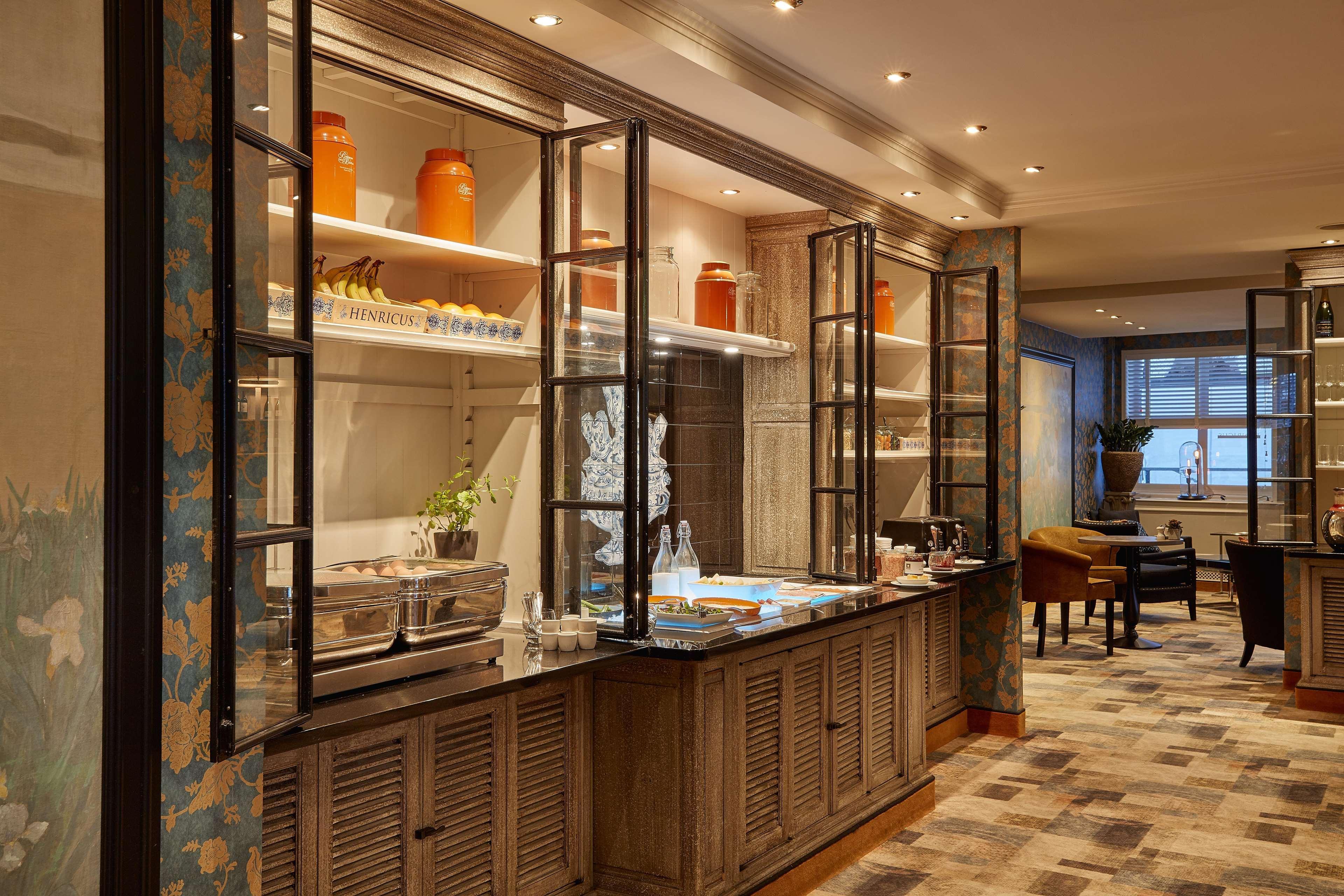 Carlton Ambassador 4* Den Haag