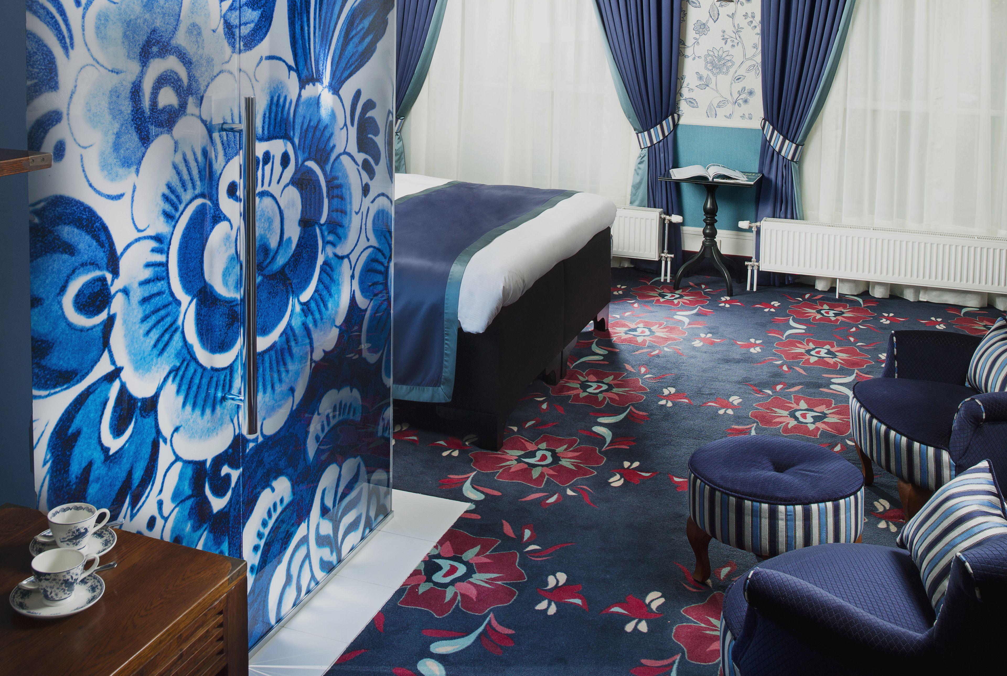 Carlton Ambassador 4*