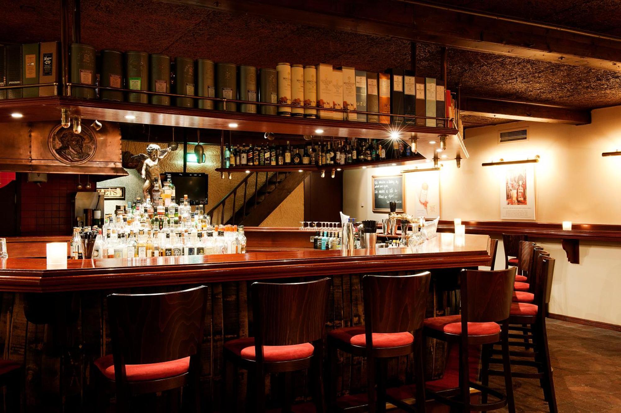 Carlton Ambassador 4* Den Haag