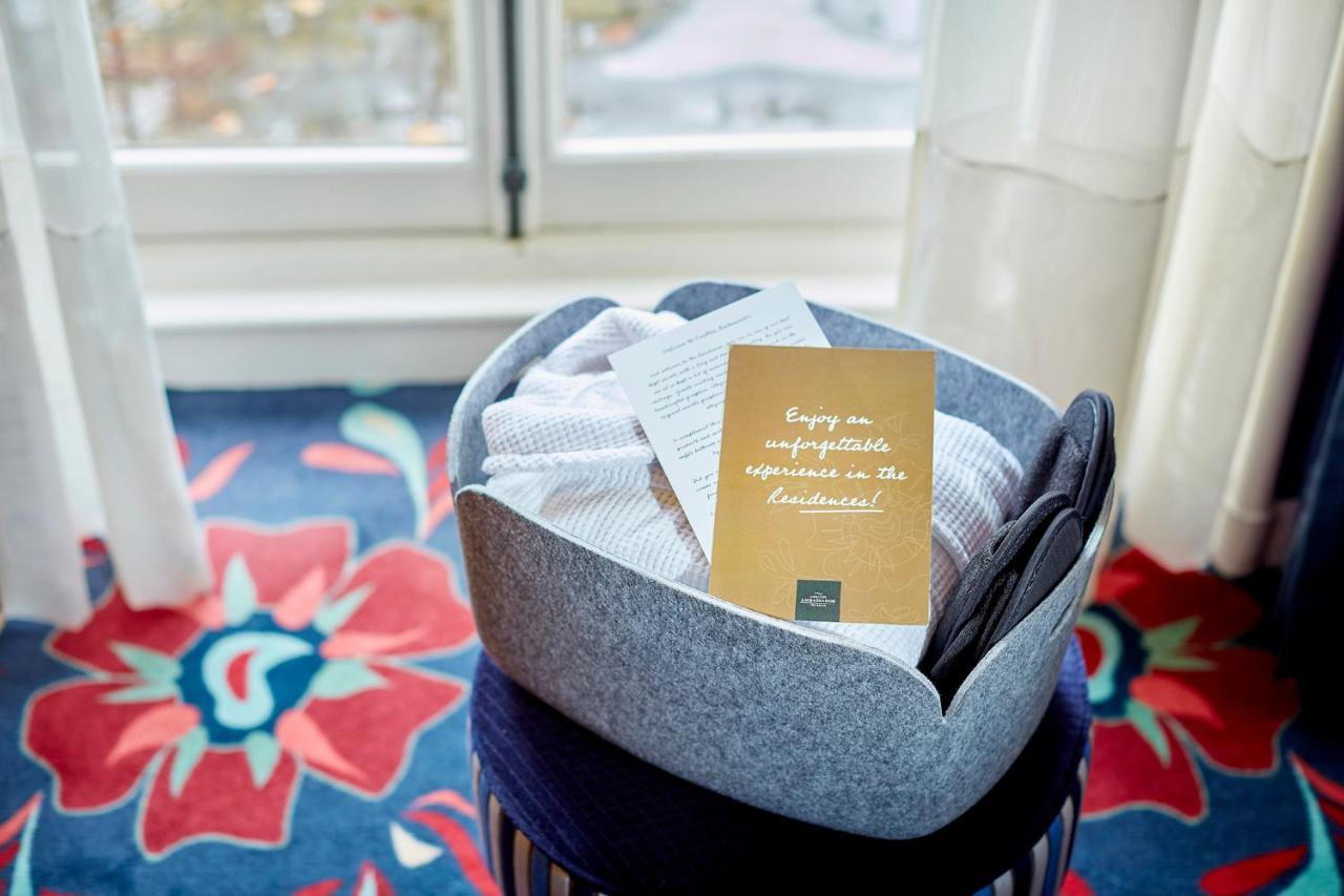 Carlton Ambassador Hotel 4*